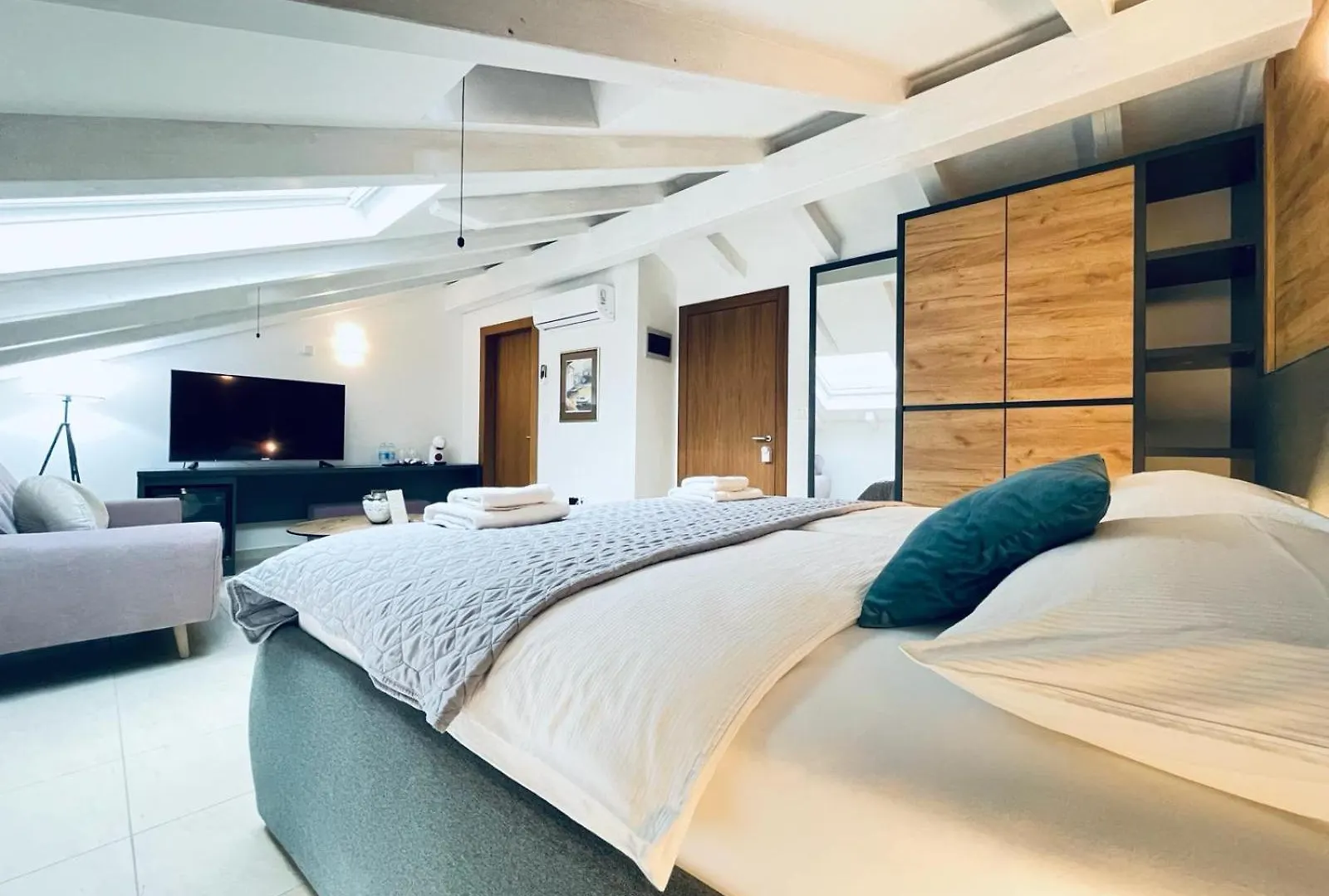 Fazana City Rooms With Free Parking 0*,